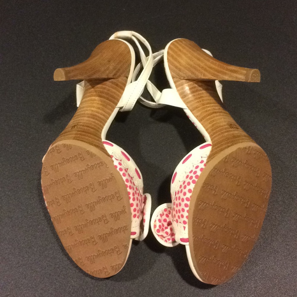 New Betsey Johnson Barbie Barbiecore Pink Polka Dot Bow Heels 7.5 - Picture 4 of 5